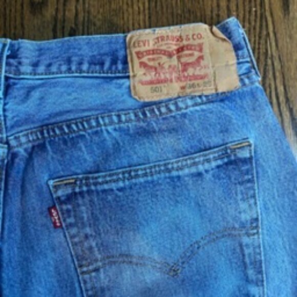 Levi's 501 Jeans - Picture 4 of 7